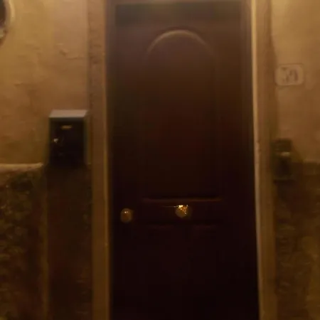 Kleine, Gemuetliche In Oltrarno Apartman *